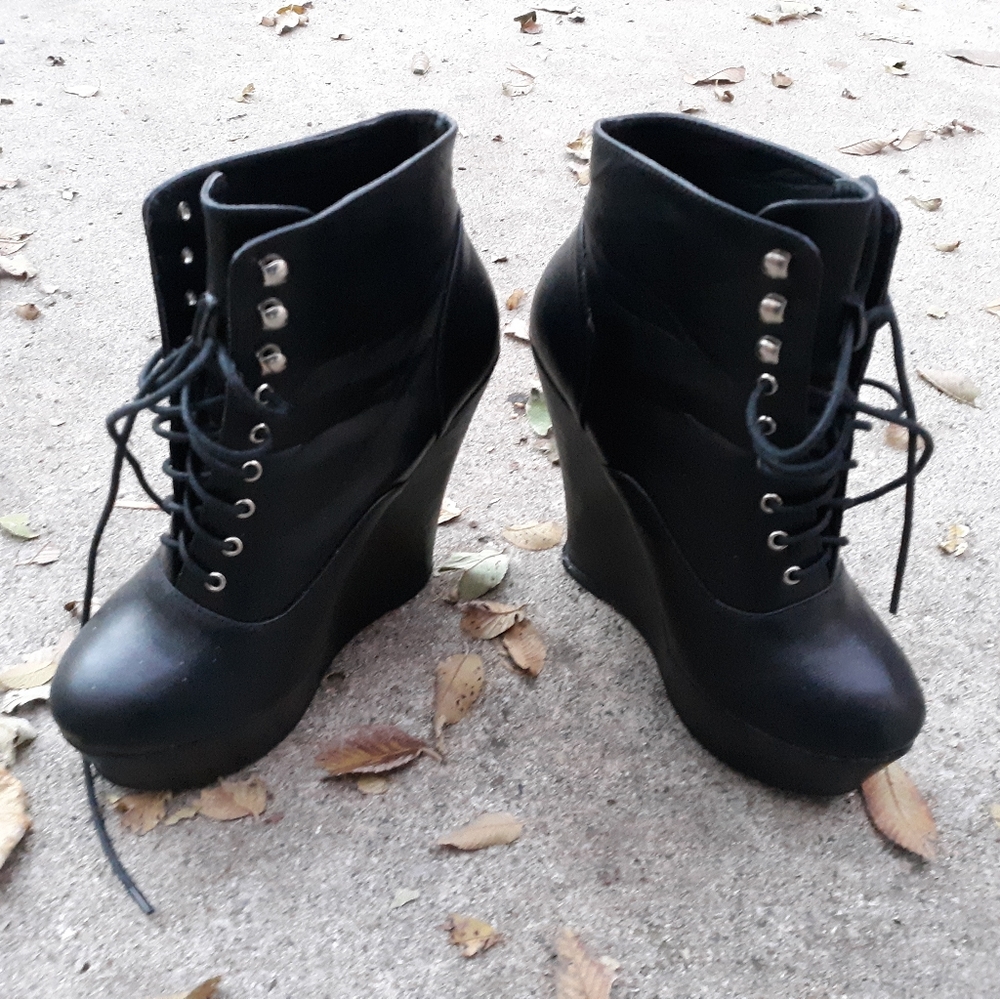 Size 11 black wedge ankle boots